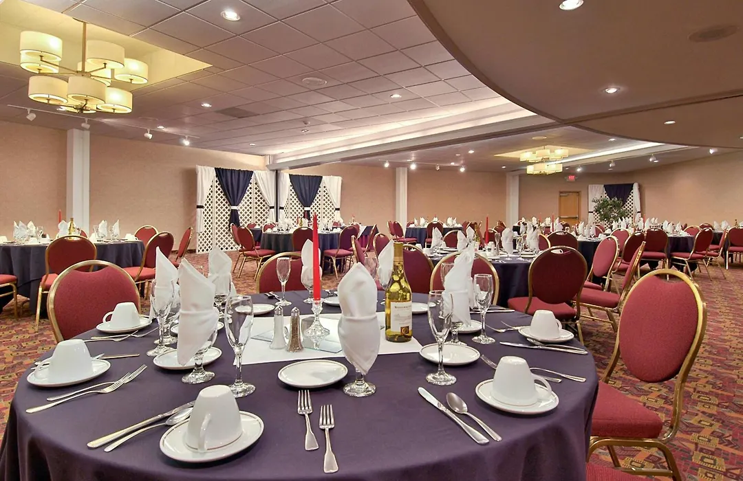 Red Lion Hotel Coos Bay-1
